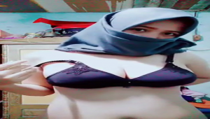 Cewe Jilbab Buka Bukaan Hingga Colmek